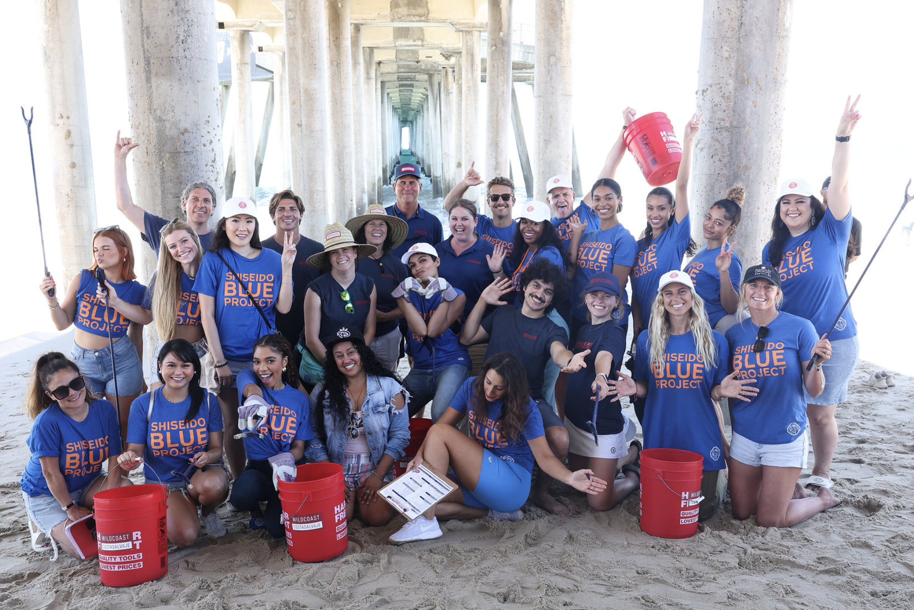 Actress and Activist Rosario Dawson hosts Annual Shiesado Beach Clean-Up